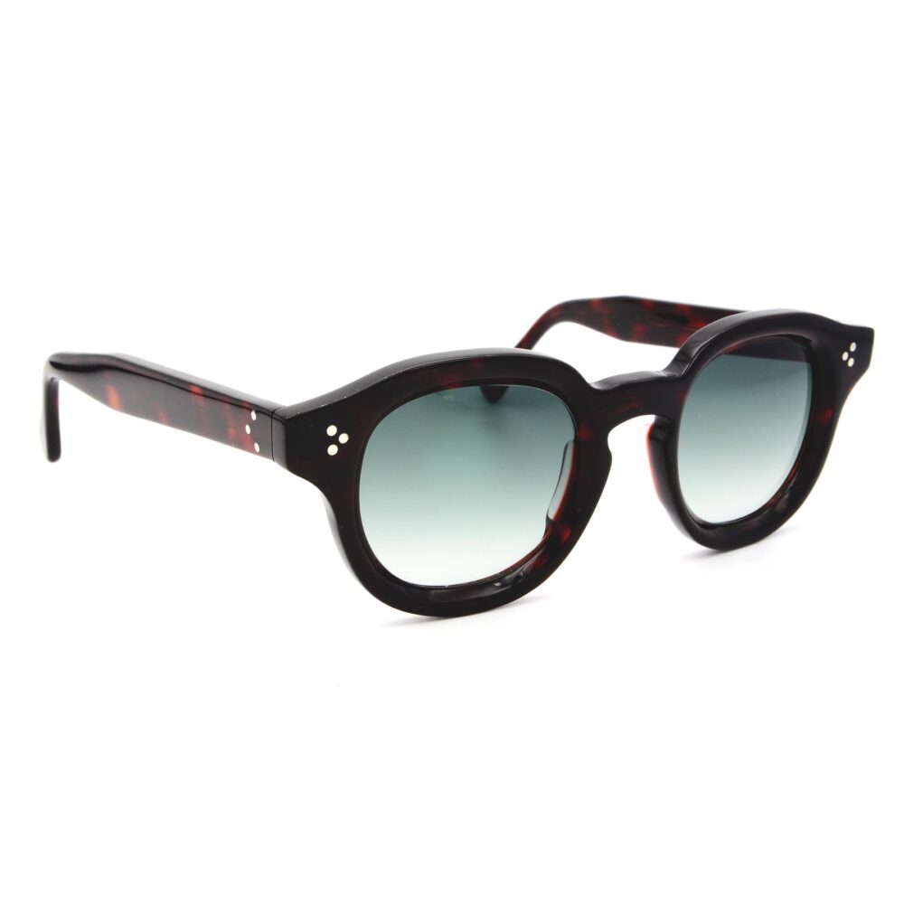 001 San Marco l'occhiale elegante raffinato di stile su misura di Occhiali Sartoriali. Per farsi notare un occhiale spesso e bold adatto ad un viso grande o viso piccolo