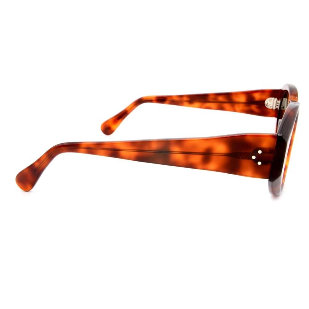 Occhiali Sartoriali si ispira ad Aristotele Onassis per la creazione degli occhiali Onassis da vista e da sole realizzati in modo artigianale e personalizzabile online realizzato nel negozio di Padova a mano