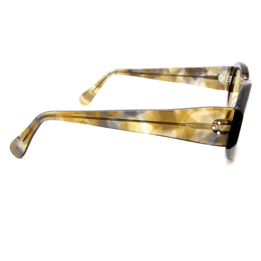 Occhiali Sartoriali si ispira ad Aristotele Onassis per la creazione degli occhiali Onassis da vista e da sole realizzati in modo artigianale e personalizzabile online realizzato nel negozio di Padova a mano