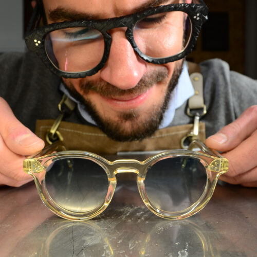 Rezzonico Occhiali Sartoriali un occhiale stile classico fino leggero elegante di stile old money ricercato