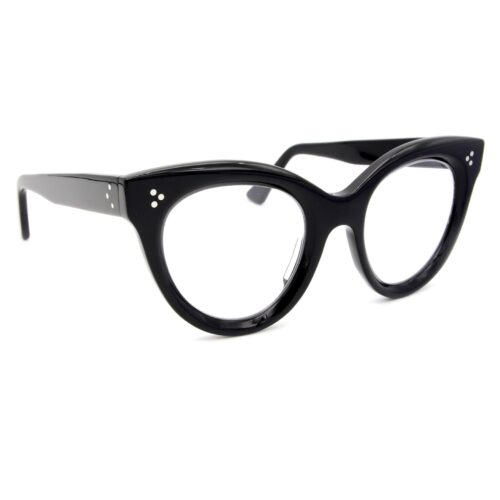 Sophia è un occhiale a gatto da vista e da sole con lenti oversize grandi a punta spesso importante elegante di stile di design ricercato, ispirato a sophia loren realizzato a mano nel nostro laboratorio di Occhiali Sartoriali a Padova