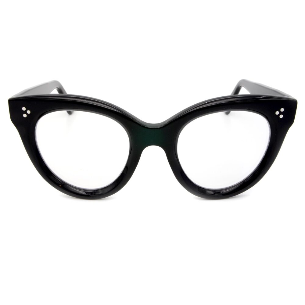 Sophia è un occhiale a gatto da vista e da sole con lenti oversize grandi a punta spesso importante elegante di stile di design ricercato, ispirato a sophia loren realizzato a mano nel nostro laboratorio di Occhiali Sartoriali a Padova