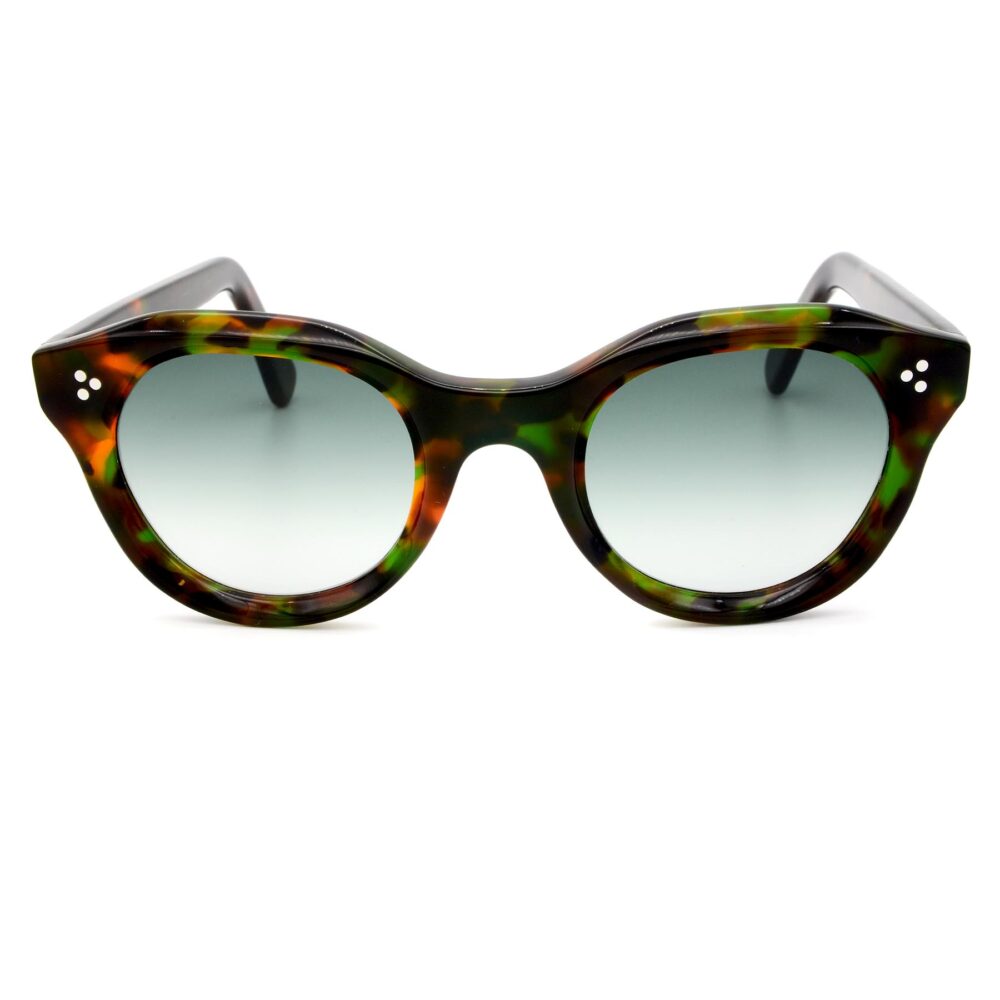 Occhiali Sartoriali si ispira ad Andy Warhol per la creazione degli occhiali Andy da vista e da sole è un occhiale vintage elegante realizzati in modo artigianale e personalizzabile online realizzato nel negozio di Padova a mano