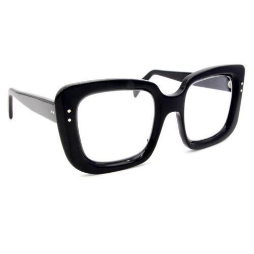 Occhiali Sartoriali si ispira agli occhiali di oprah winfrey per la creazione degli occhiali Oprah da vista e da sole sono occhiali da donna squadrati a farfalla eleganti realizzati in modo artigianale e personalizzabile online realizzato nel negozio di Padova a mano