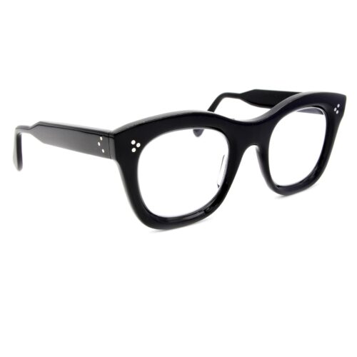 Occhiali Sartoriali si ispira agli occhiali di Audrey Hepburn per la creazione degli occhiali squadrati Audrey da vista e da sole è un occhiale squadrato occhiali squadrati da donna eleganti realizzati in modo artigianale e personalizzabile online realizzato nel negozio di Padova a mano