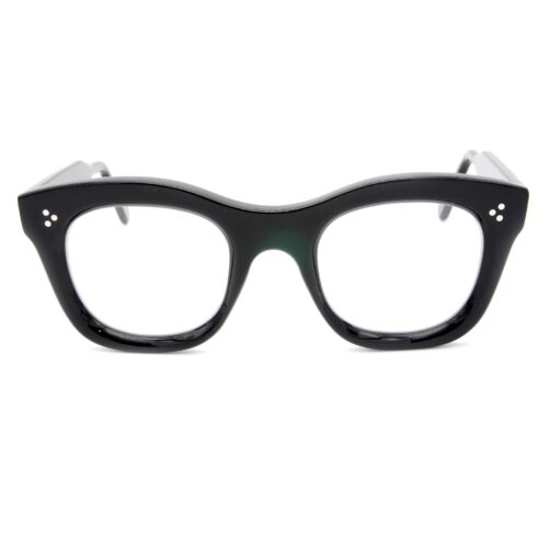 Occhiali Sartoriali si ispira agli occhiali di Audrey Hepburn per la creazione degli occhiali squadrati Audrey da vista e da sole è un occhiale squadrato occhiali squadrati da donna eleganti realizzati in modo artigianale e personalizzabile online realizzato nel negozio di Padova a mano